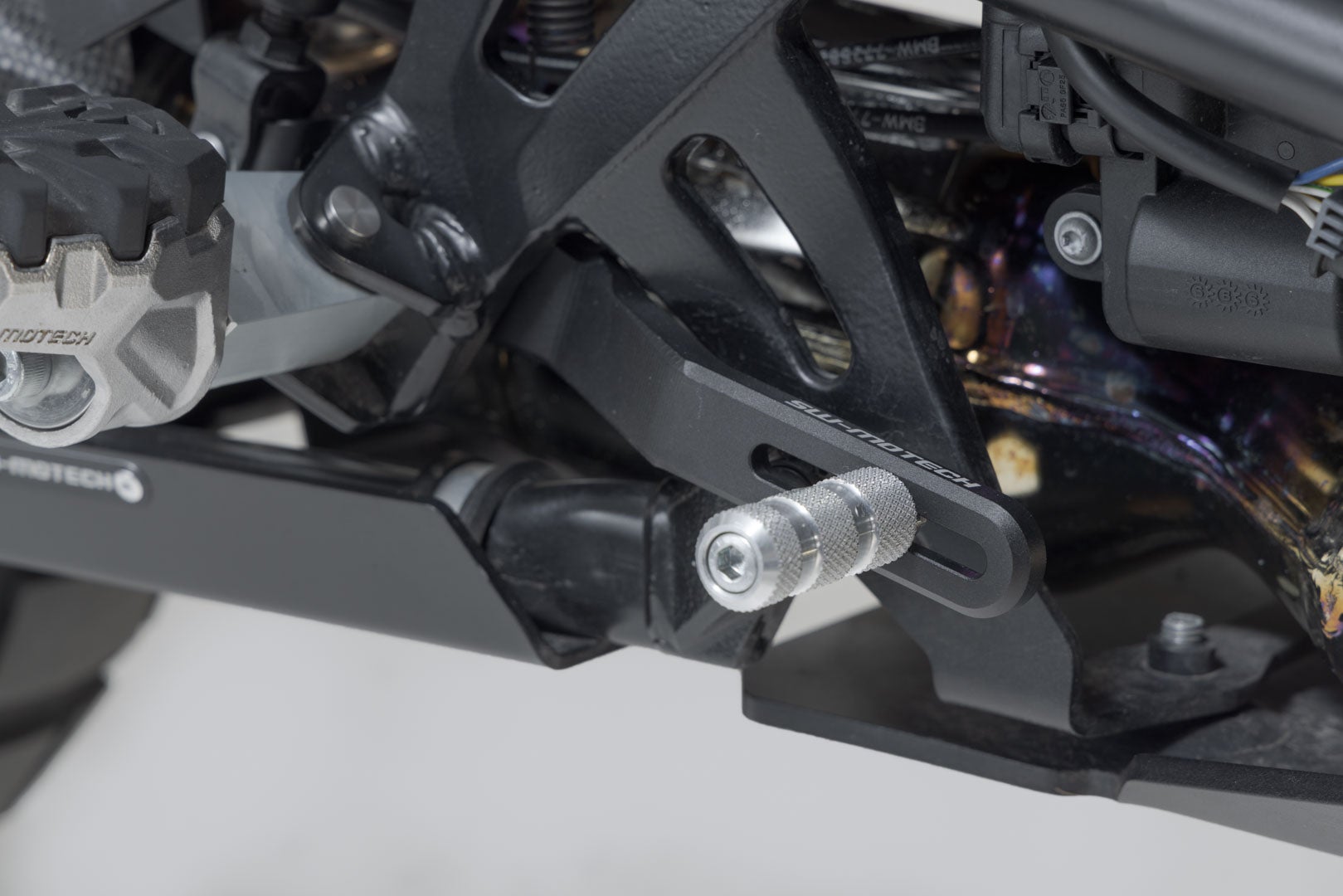 SW-Motech Bremsepedal - BMW R 1200 GS / R 1250 GS. Figur 4