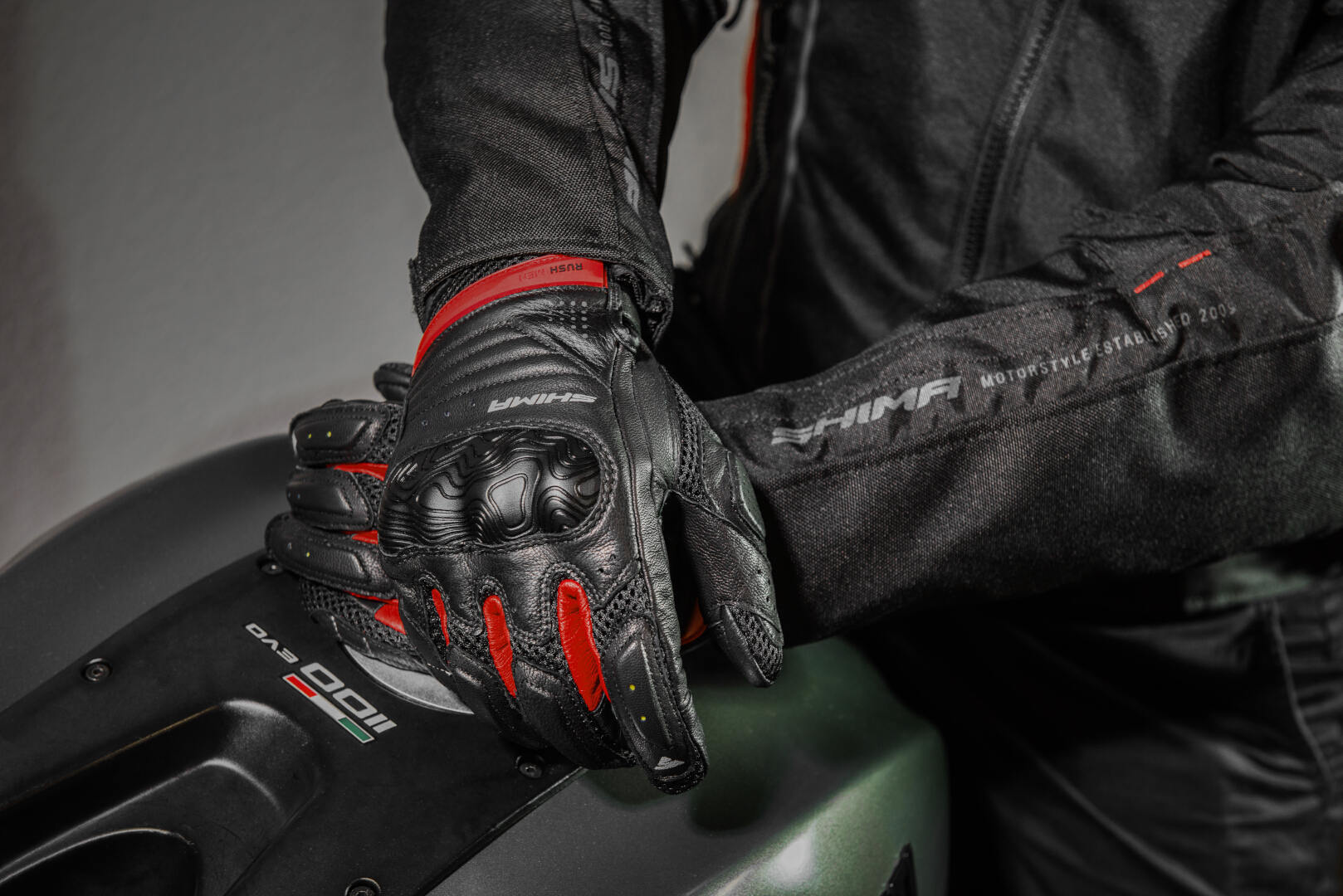 SHIMA Rush Guanti da moto nero/rosso M Figura 4