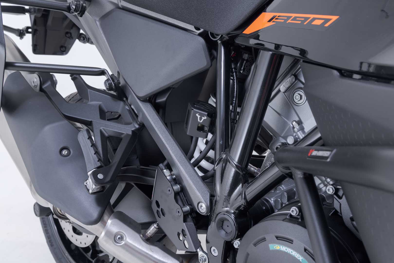 SW-Motech bromsvätskebehållareskydd - svart. BMW / Ducati / KTM / Husqvarna-modeller. Figur 5