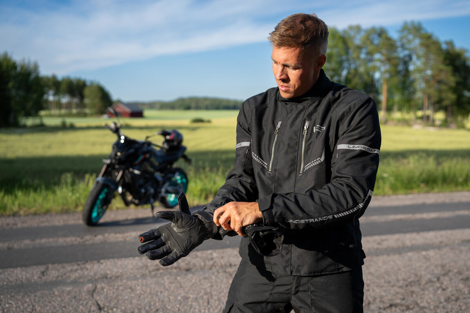 Side view of Lindstrands Lomsen waterproof Motorcycle Textile Jacket