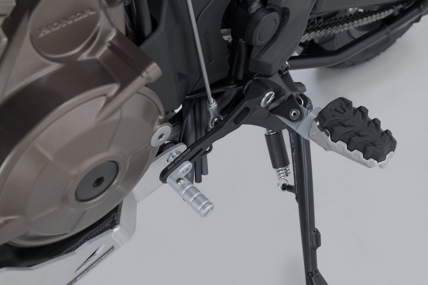 SW-Motech Honda CRF1000L (15-) / 1100L (19-). - Honda CRF1000L (15-) / 1100L (19-). Figure 4
