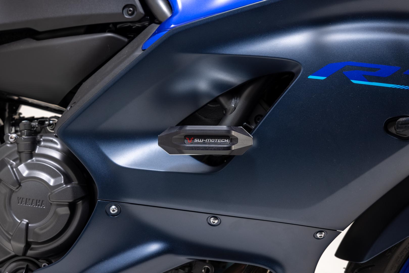 Kit SW-Motech Frame slider - Negru. Yamaha YZF-R7 (21-). Figura 4