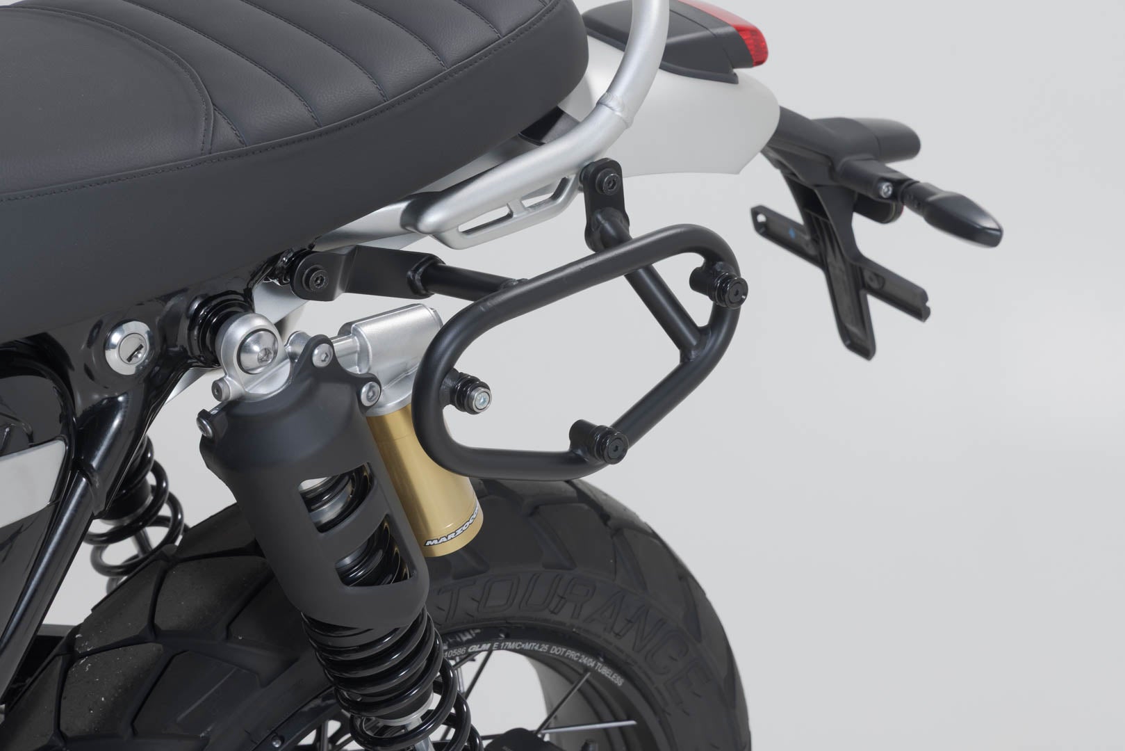 Suporte lateral esquerdo SW-Motech SLC - Triumph Scrambler 1200 XC/XE (18-), X/XE (23-). Figura 4