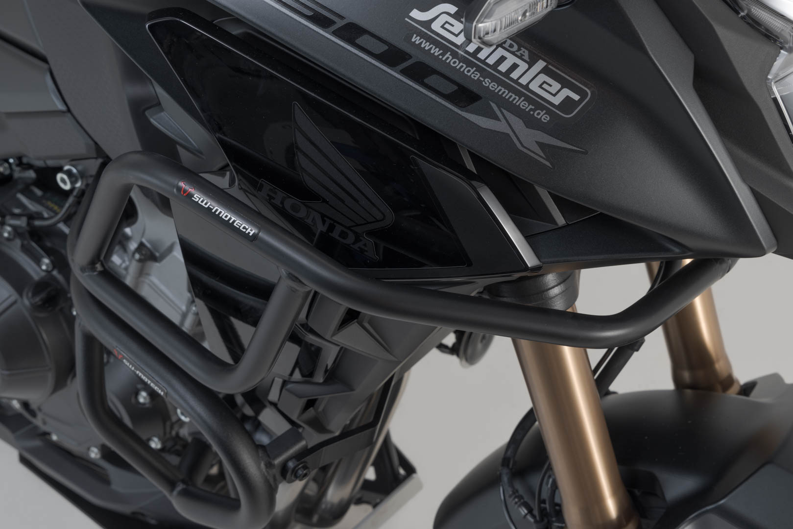 SW-Motech bară superioară de siguranță - Neagră. Honda CB500X (18-). Figura 4