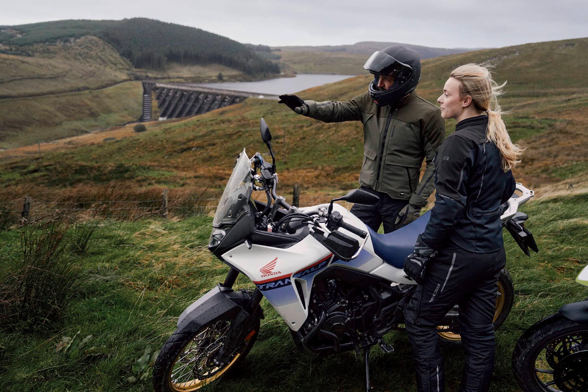 Richa Eternity ūdensnecaurlaidīga dāmu motociklu tekstila jaka melns 2XL 13. attēls