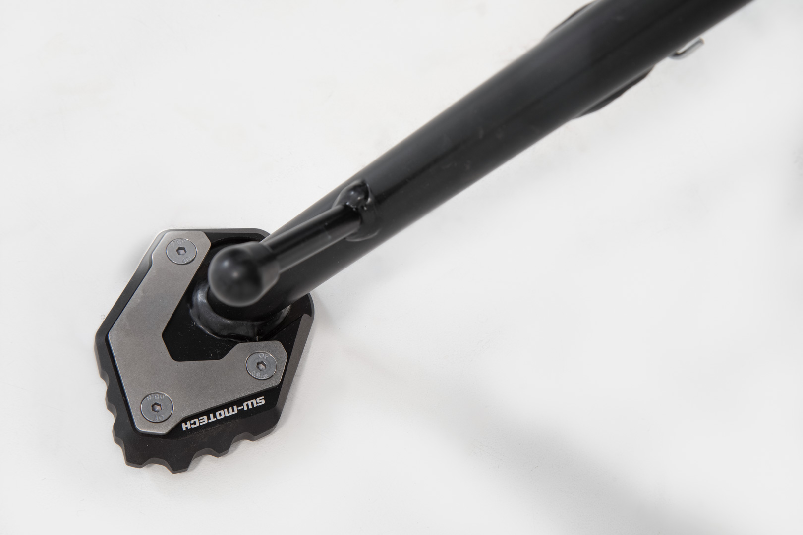 Extensie SW-Motech pentru piciorul lateral - Negru/argintiu. BMW F 750 / 800 GS (17-). Figura 1