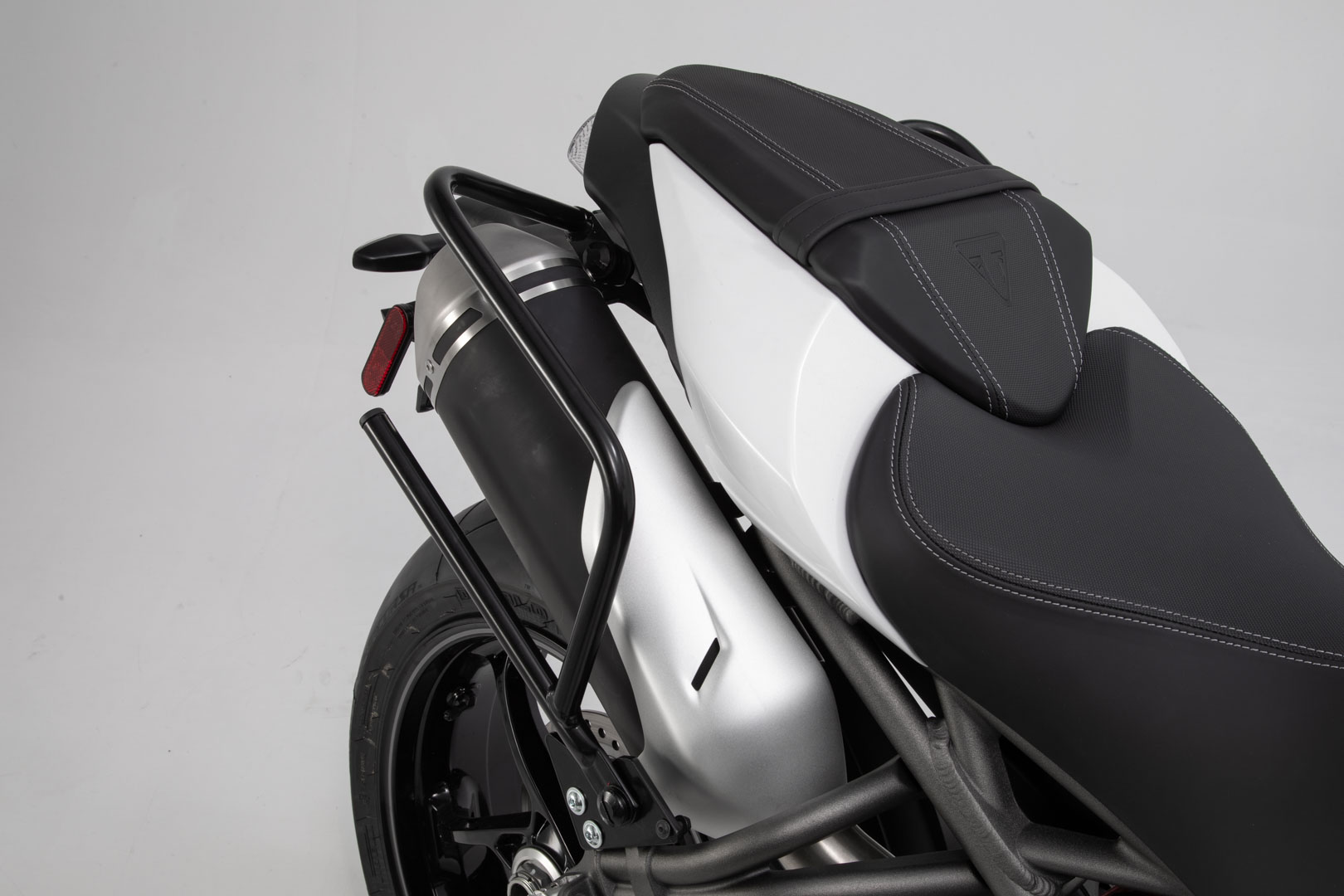 Brațe de susținere SW-Motech BLAZE cu 2 puncte - Negru. Triumph Speed Triple S (18-). Figura 2