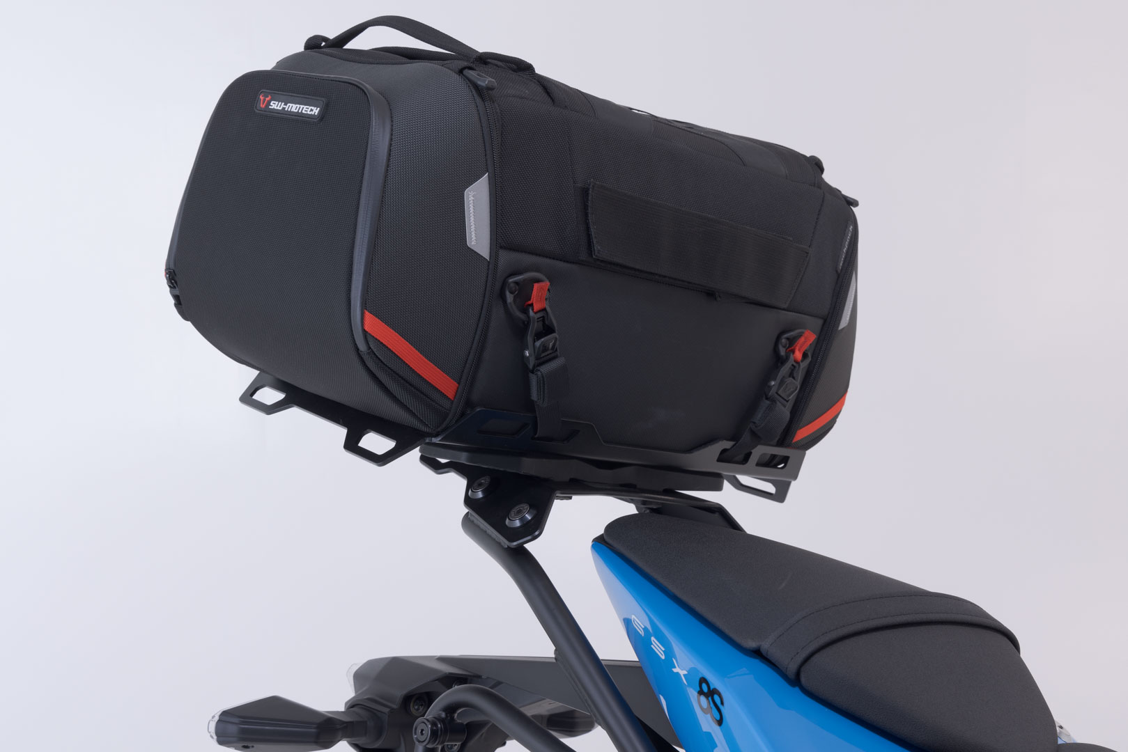 Set de rackpack SW-Motech - Suzuki GSX-8S / GSX-8R (22-). Figura 5