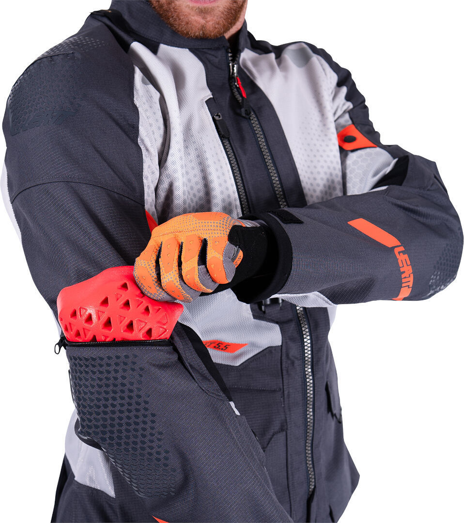 Leatt ADV Flowtour 5.5 waterproof Motorcycle Textile Jacket light grey/dark grey M Figure 5