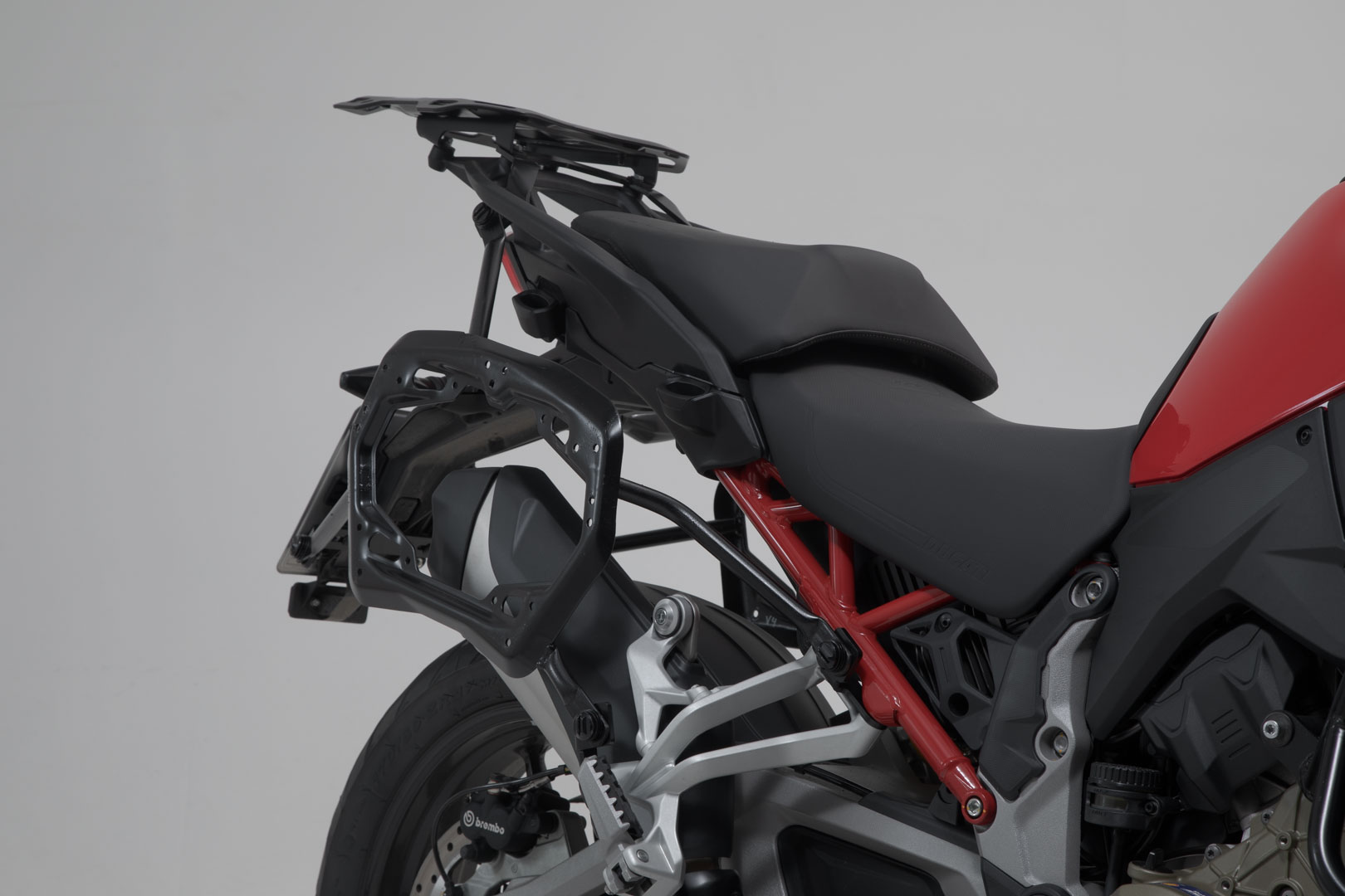 SW-Motech DUSC hard case system - Black. 33/33 l. Ducati Multistrada V4 (20-). Figure 3