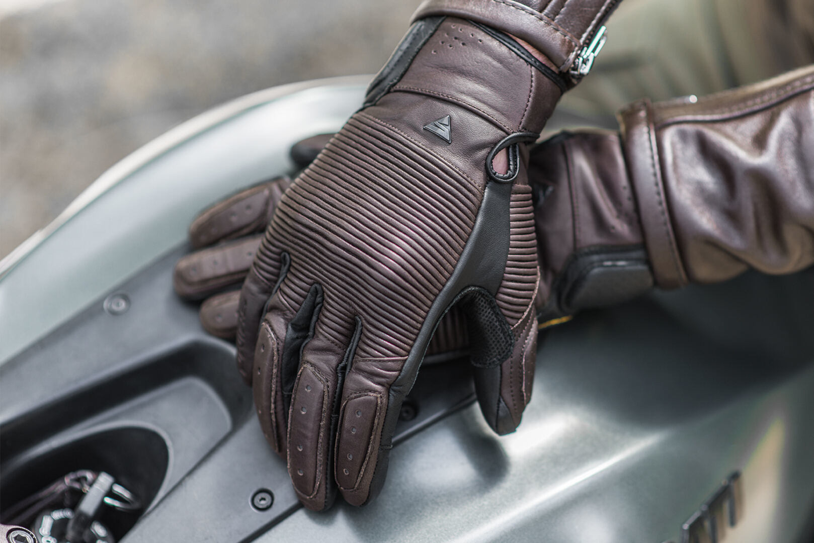 SHIMA Blake Motorcycle Gloves brown M Figure 5