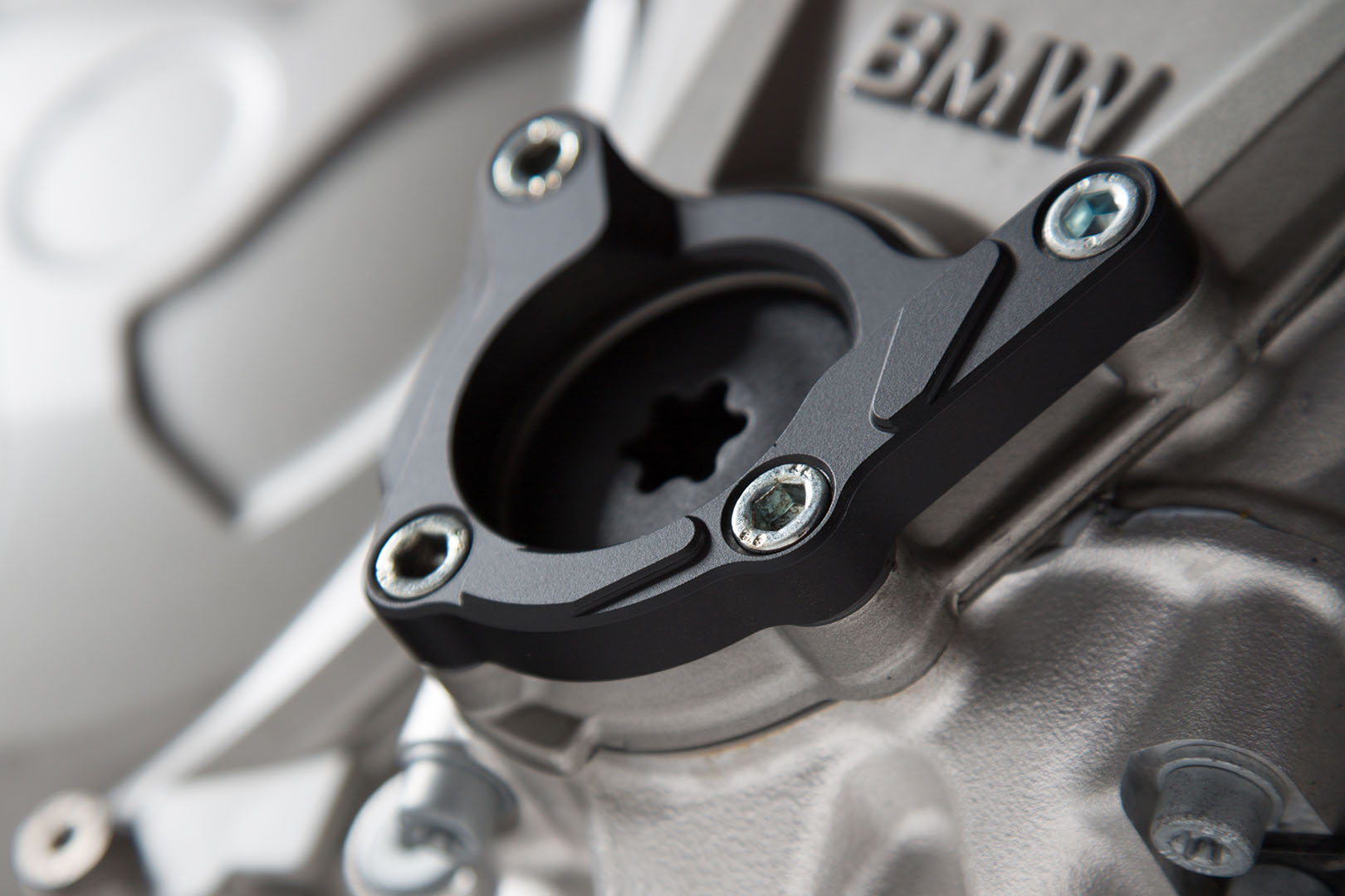 SW-Motech Protetor de caixa do motor - Preto/prata. BMW S1000R / RR / XR. Figura 5