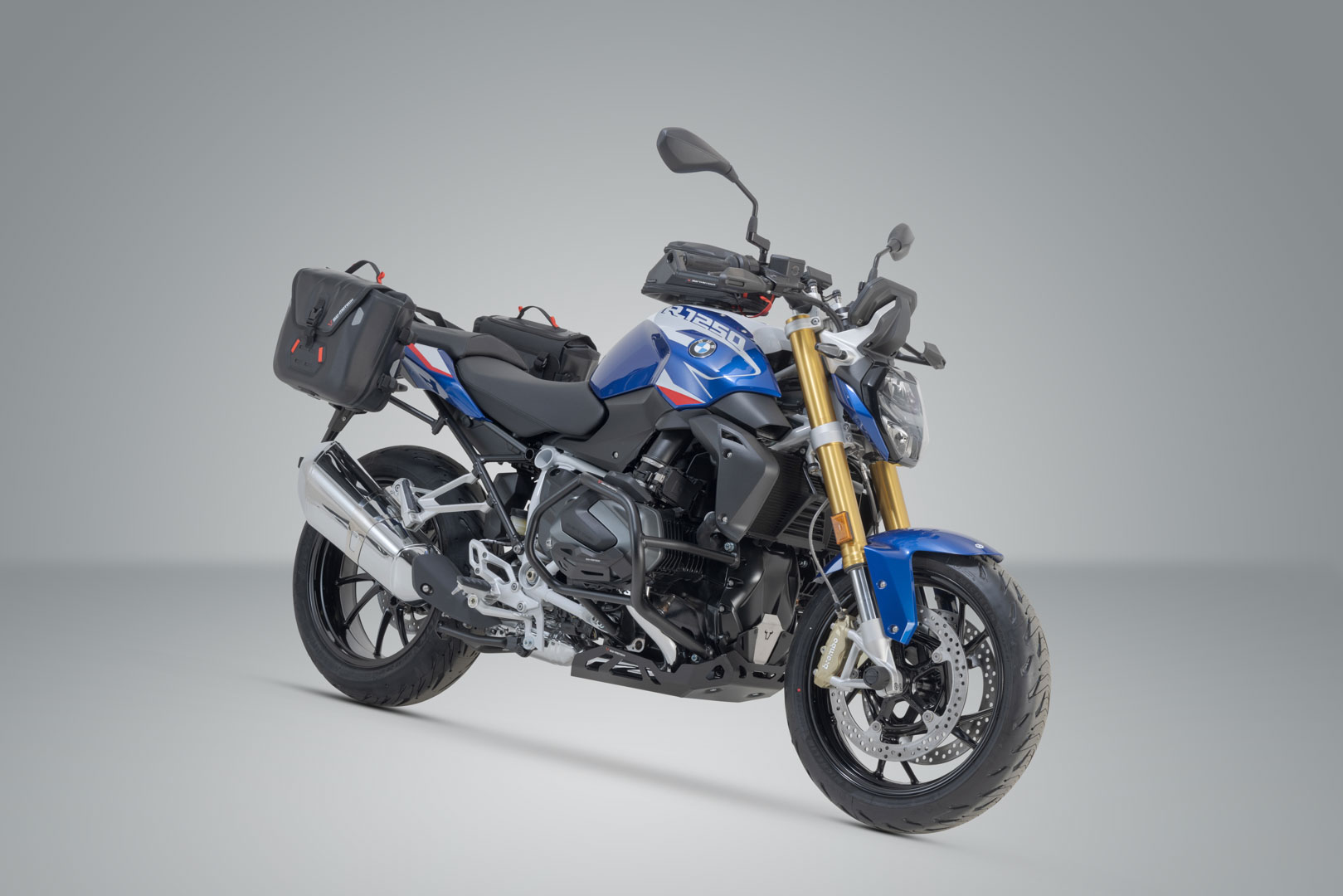 SW-Motech SysBag WP M/S sistem - BMW R 1200 R (14-18), R 1250 R/RS (18-). Figura 2