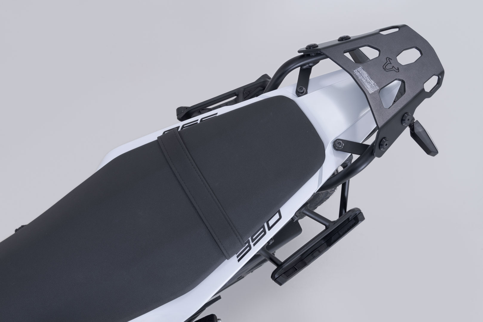 SW-Motech V-LOC Side Carrier vänster – KTM 125 End/SMC R, 250 Adv, 390 Adv/Enduro/SMC R. Figur 5
