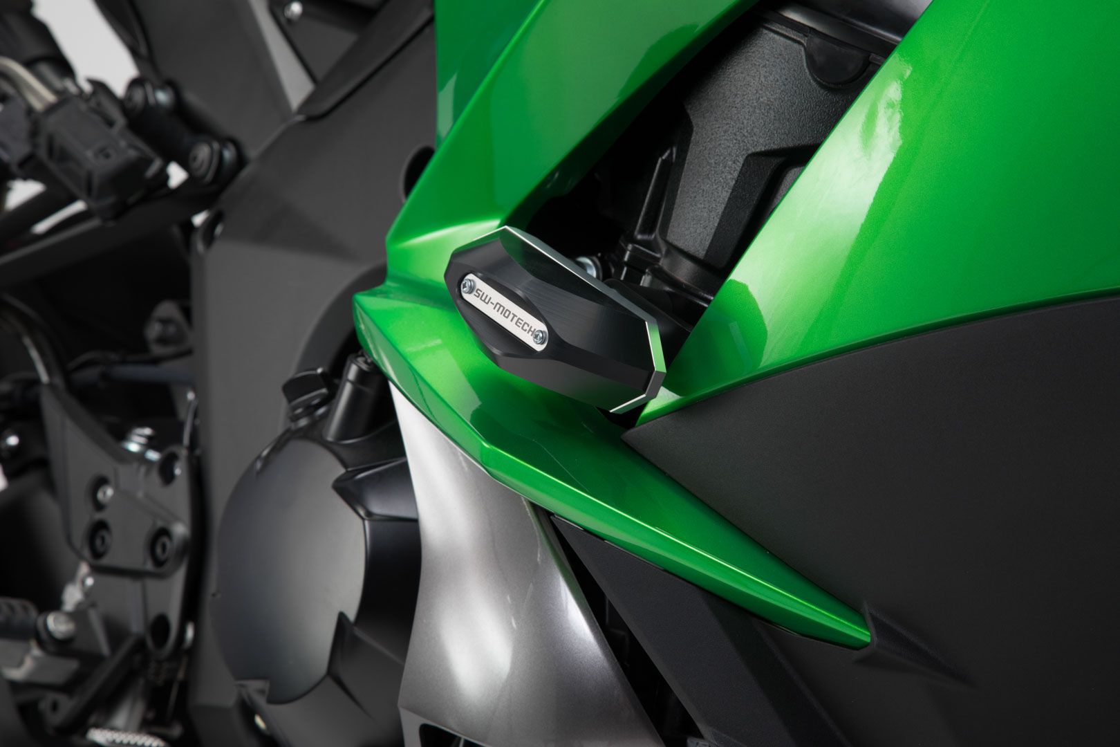 SW-Motech Frame skjutreglage kit - Svart. Kawasaki Z 1000 SX (11-). Figur 4
