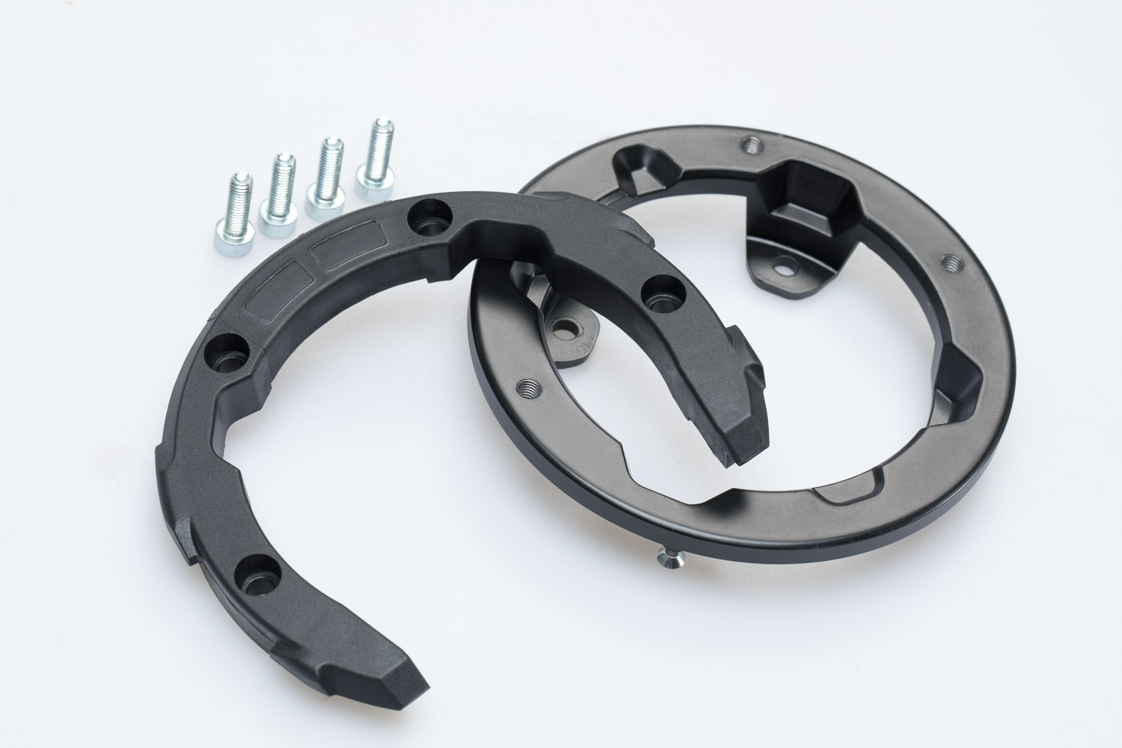 Inelul pentru rezervor SW-Motech EVO - Negru. Kawasaki Z650 (16-22), Ninja 650 (16-). Figura 5