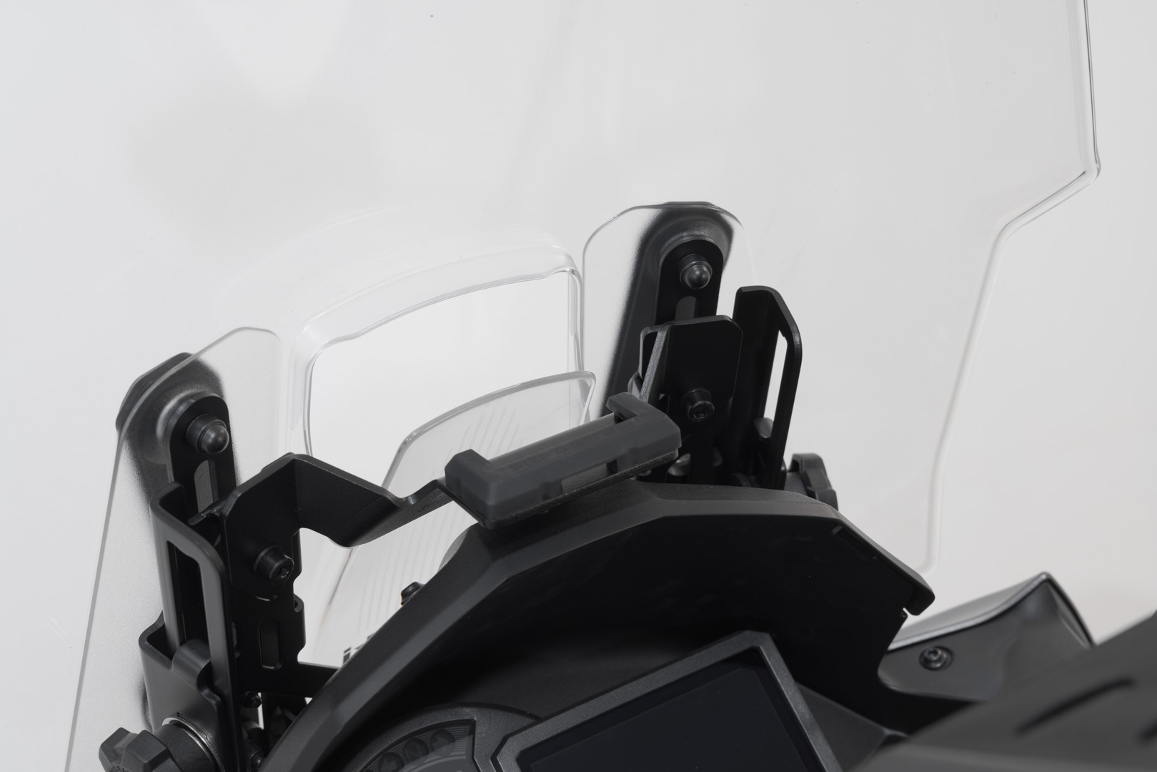 SW-Motech GPS-fäste för sittbrunn - Svart. Kawasaki Versys 1000 (18-) / 1100 (24-). Figur 2
